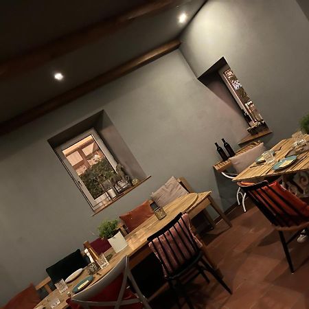 Hotel Am Markt Бизигхайм Екстериор снимка