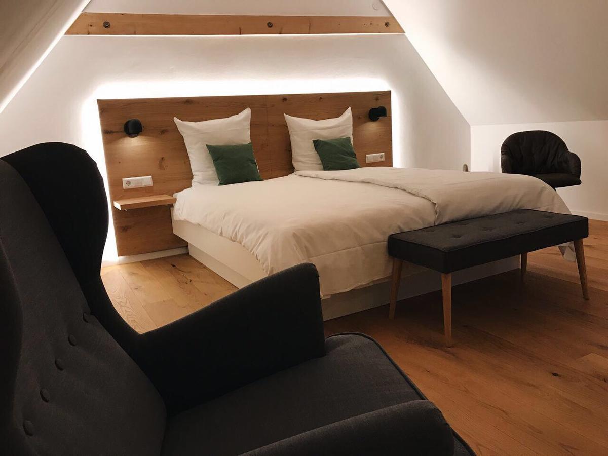 Hotel Am Markt Бизигхайм Екстериор снимка